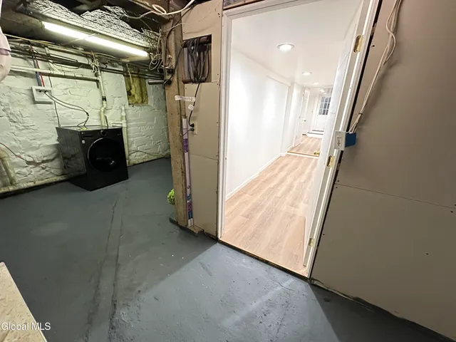 $1,350 | 27 McElwain Avenue, Cohoes, NY 12047