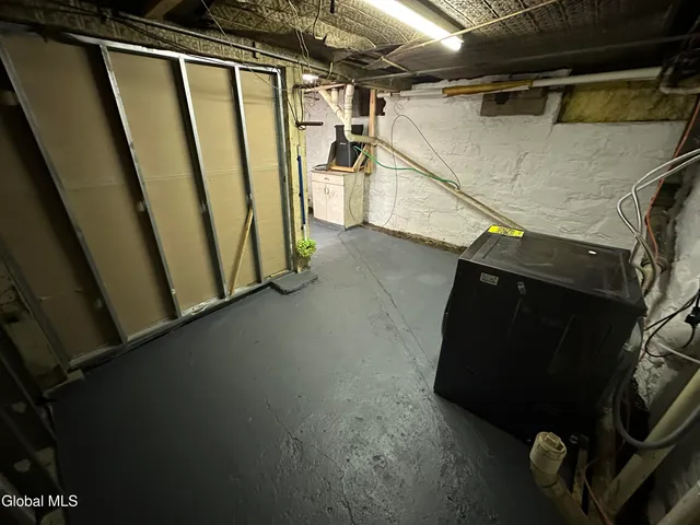 $1,350 | 27 McElwain Avenue, Cohoes, NY 12047