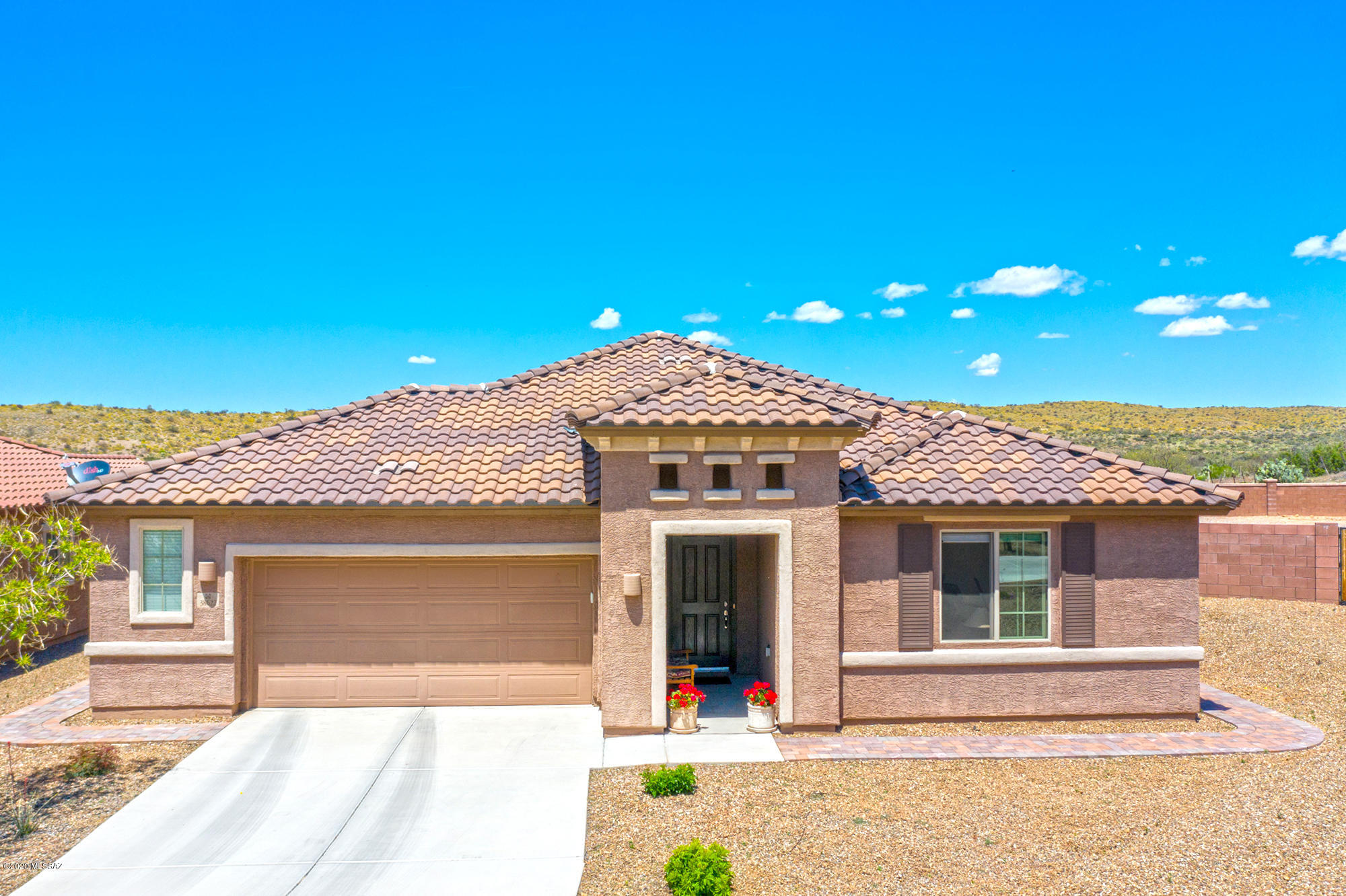 38622 South Running Roses Lane Tucson, AZ 85739 - Photo 4 of 47 Gallery Image 4