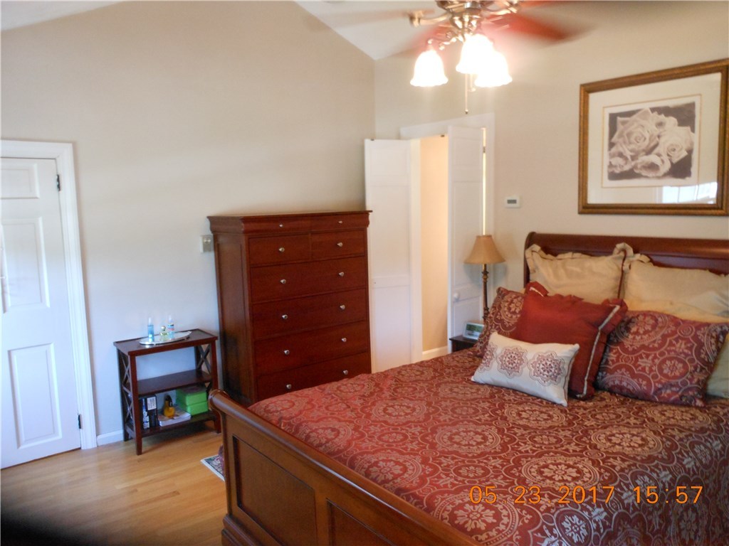 377 Spring Green Road Warwick, RI 02888 - Photo 16 of 23 Masterbed