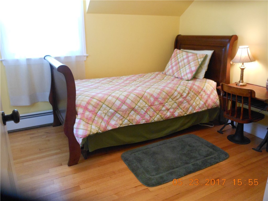 377 Spring Green Road Warwick, RI 02888 - Photo 18 of 23 4th Bed