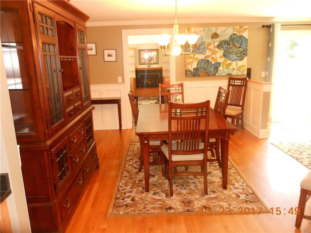 377 Spring Green Road Warwick, RI 02888 - Photo 8 of 23 Diningroom