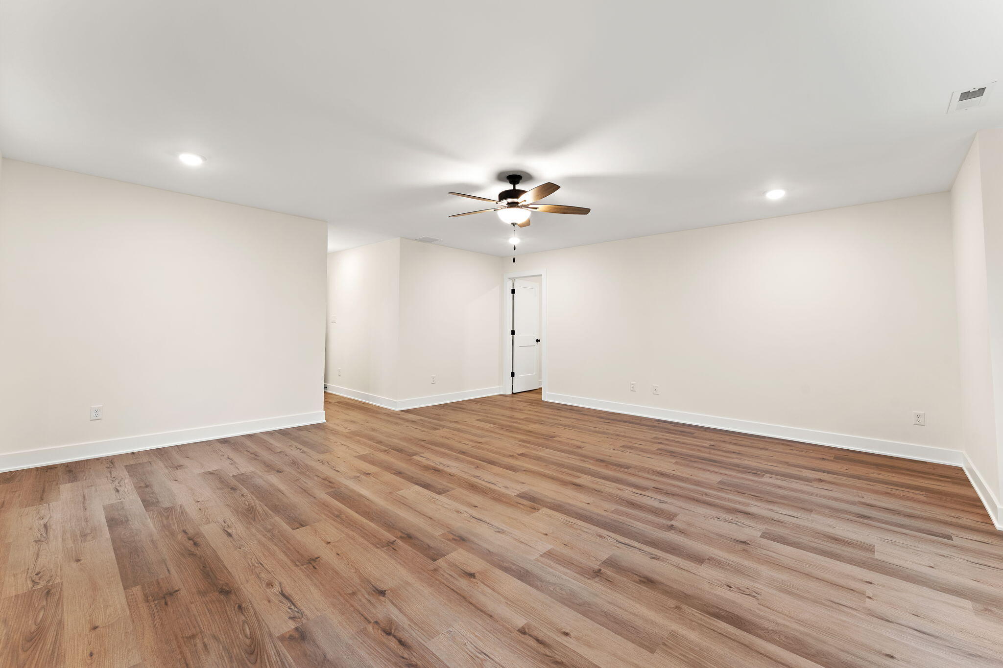 9567 Luebcke Lane East Crown Point, IN 46307 - Photo 9 of 31 2048x1365