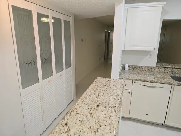 $2,100 | 9413 Boca Cove Circle, Unit 1103, Boca Raton, FL 33428