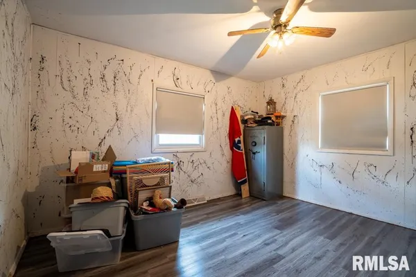 $110,000 | 302 Benedict Street, Valier, IL 62891