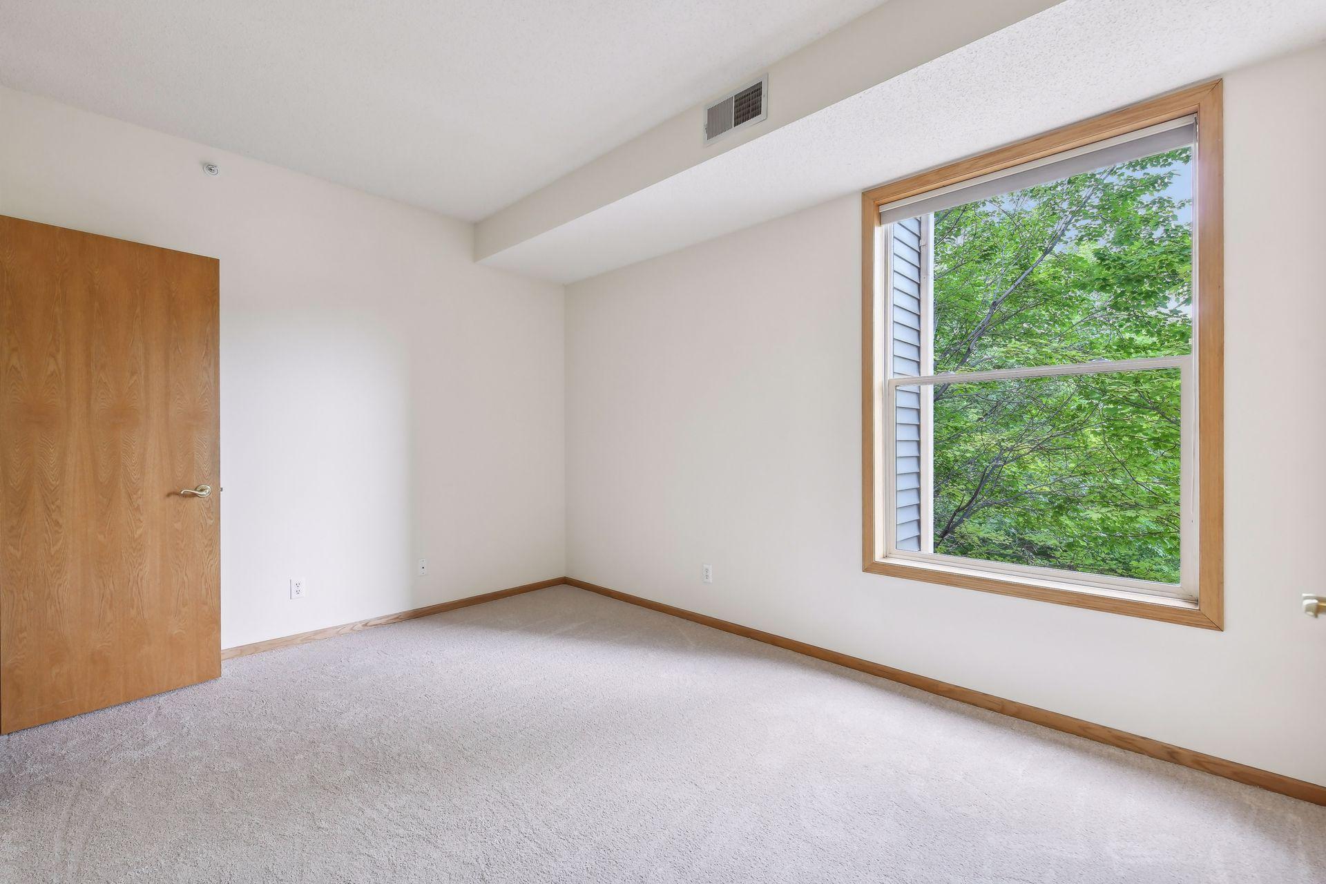 5985 Rowland Road, Unit 201 Minnetonka, MN 55343 - Photo 14 of 27