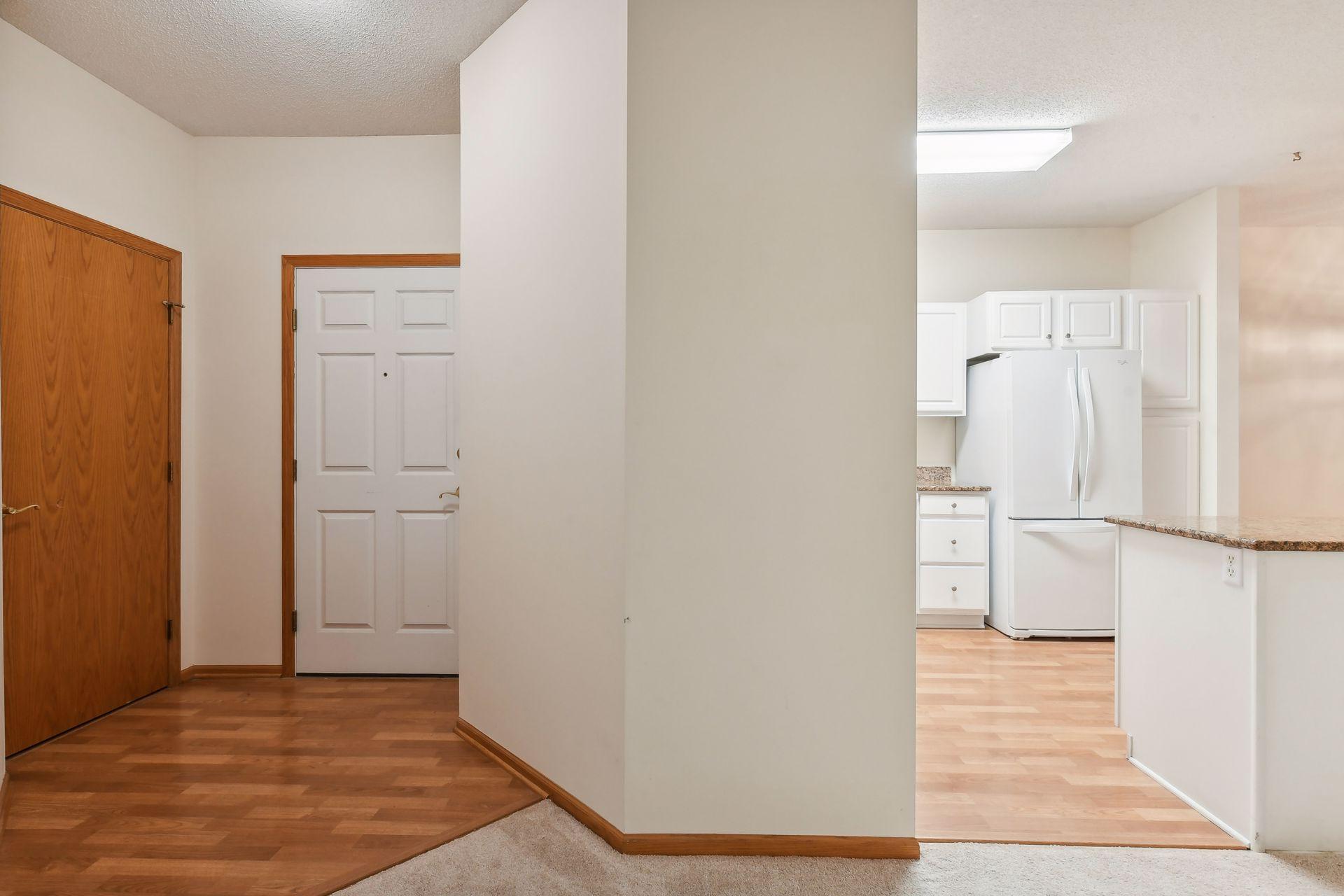 5985 Rowland Road, Unit 201 Minnetonka, MN 55343 - Photo 17 of 27