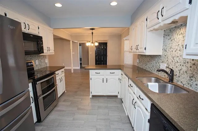 $424,900 | 1408 Doral Court, Graham, TX 76450