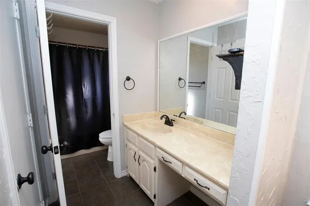 $424,900 | 1408 Doral Court, Graham, TX 76450