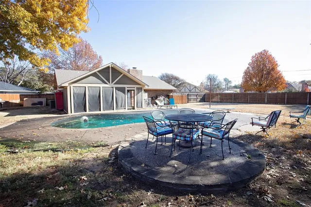 $424,900 | 1408 Doral Court, Graham, TX 76450