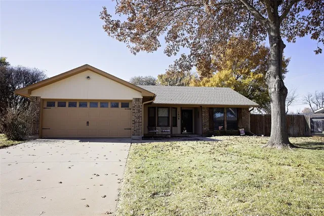 $424,900 | 1408 Doral Court, Graham, TX 76450