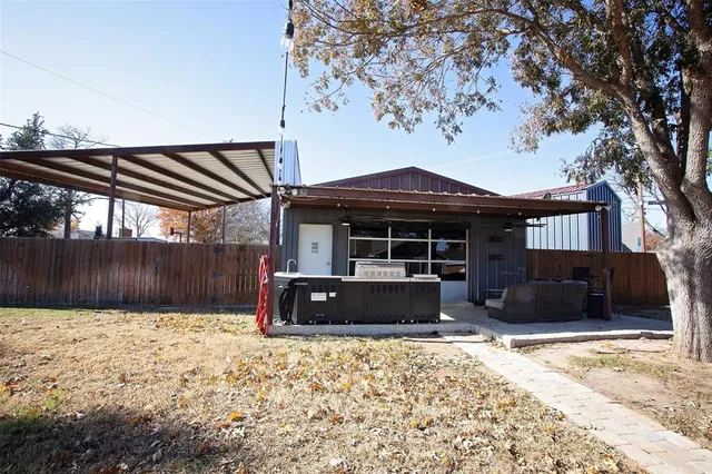 $424,900 | 1408 Doral Court, Graham, TX 76450