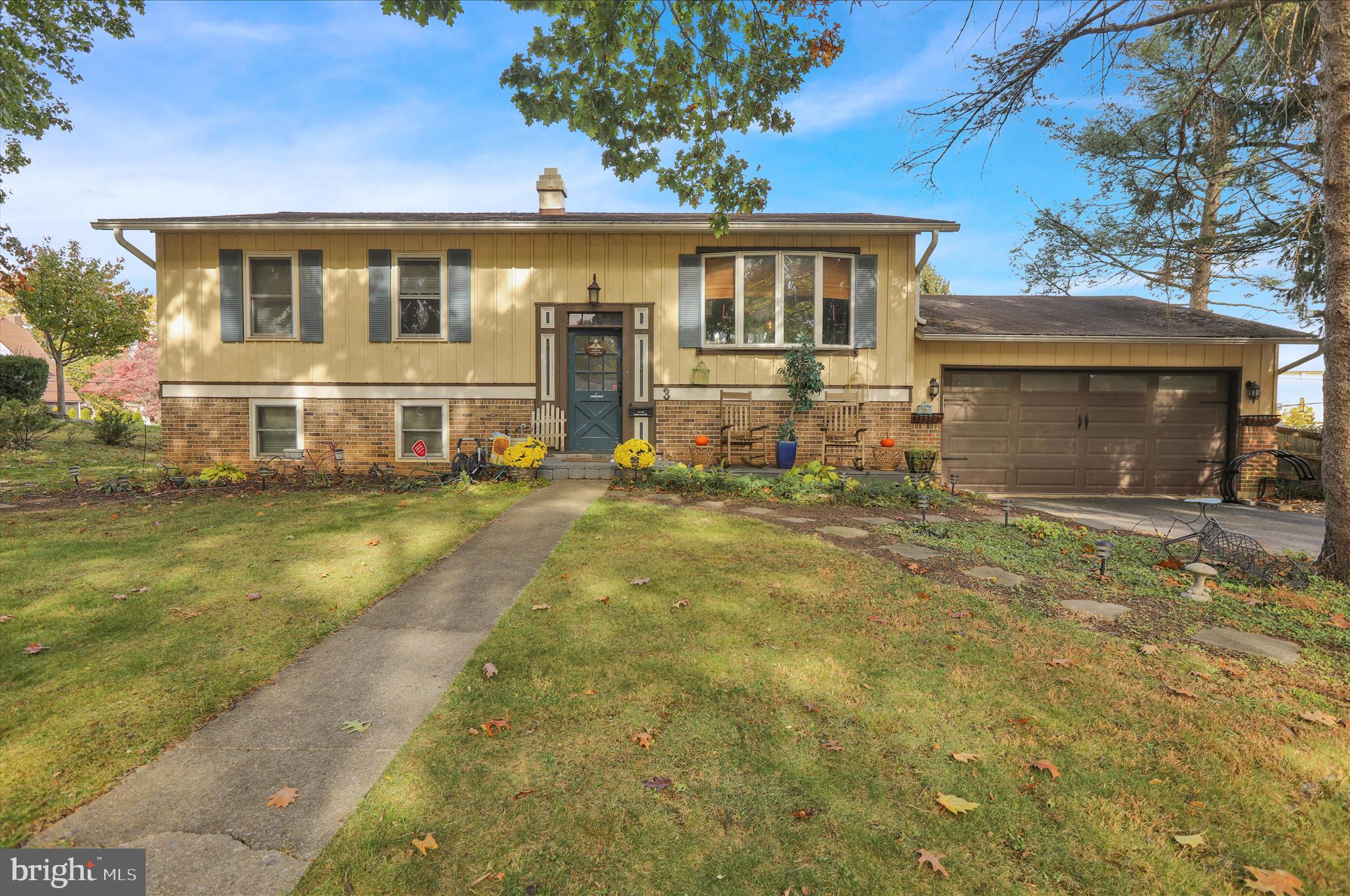 a view of house with outdoor space