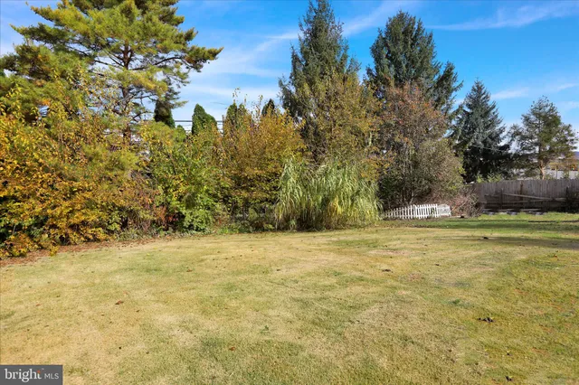 $339,900 | 3 Cedarwood Road, Reading, PA 19610