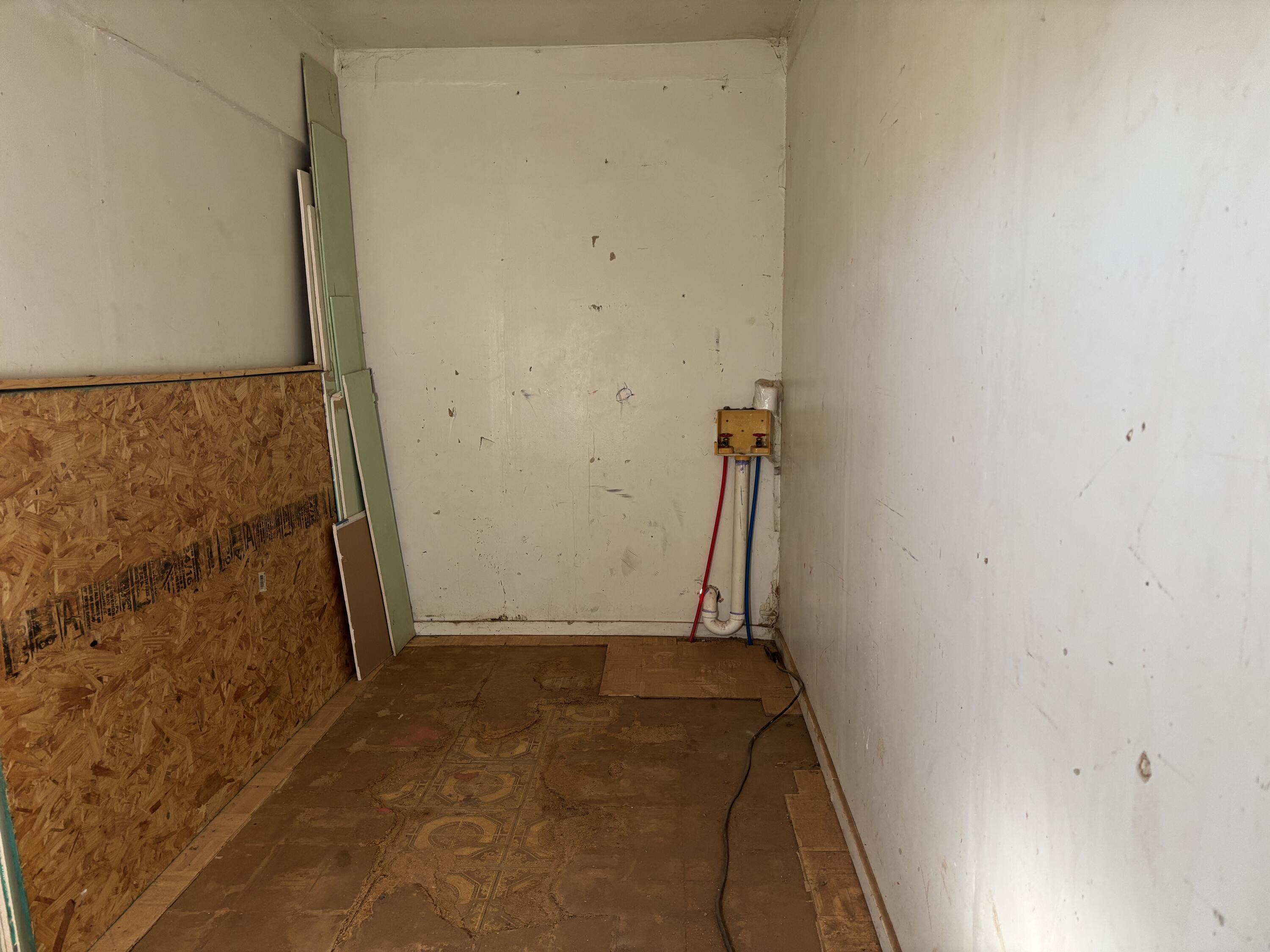 311 11th Street Ralls, TX 79357 - Photo 10 of 21 a view of small space