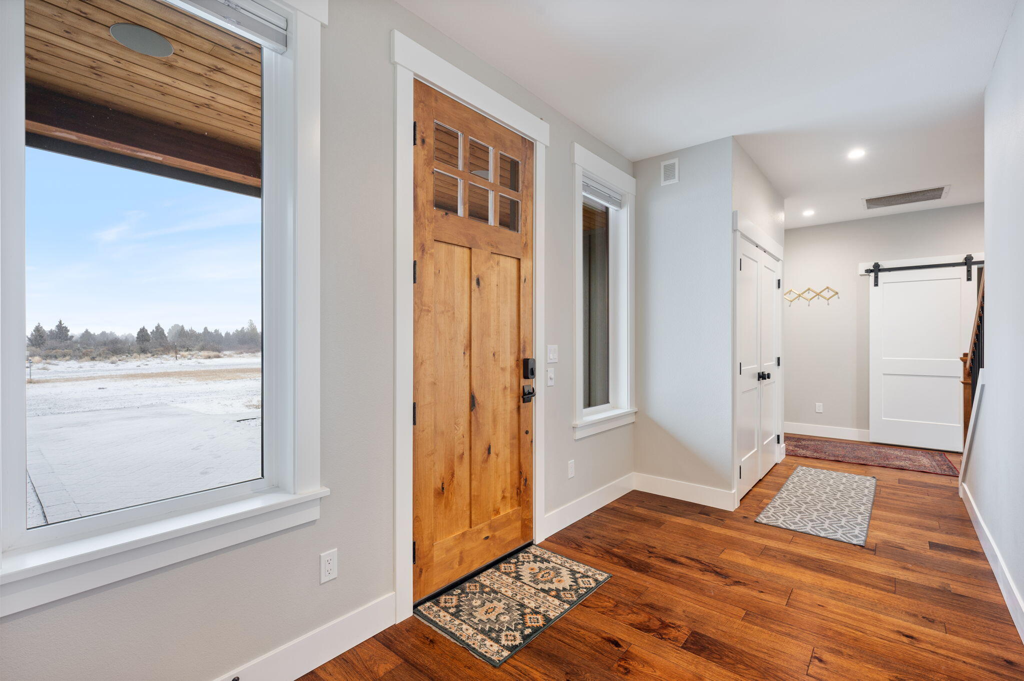 66550 Jericho Road Bend, OR 97703 - Photo 8 of 52 Entrance with 9 ft ceilings