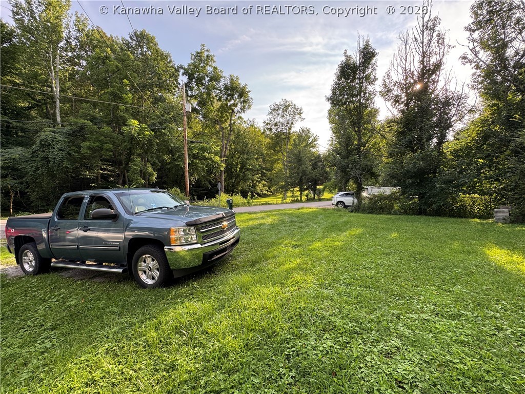 776 Mile Fork Road Charleston, WV 25312 - Photo 4 of 24 Gallery Image 4