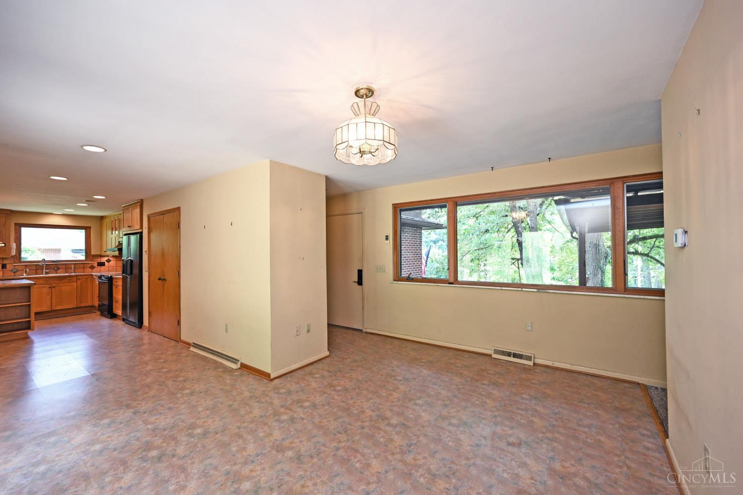 7714 Forest Road Cincinnati, OH 45255 - Photo 20 of 43 Gallery Image 20