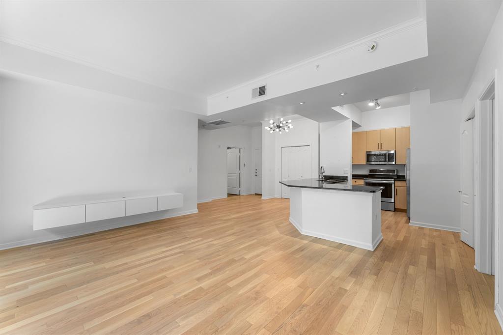 3225 Turtle Creek Boulevard, Unit 120 Dallas, TX 75219 - Photo 7 of 38