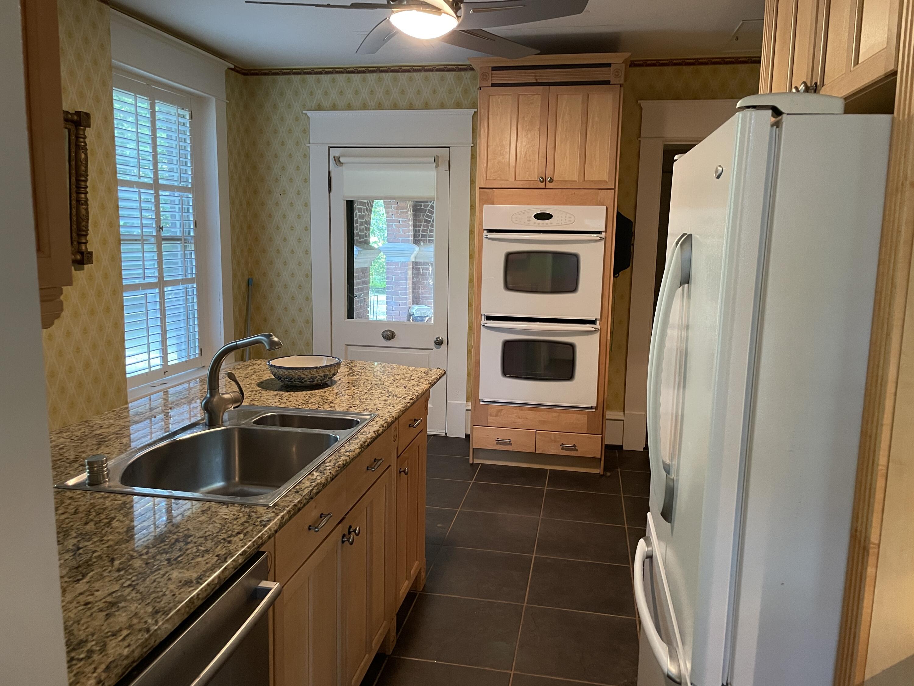 806 Ninevah Road Frankfort, KY 40601 - Photo 10 of 28 Kitchen photo 2
