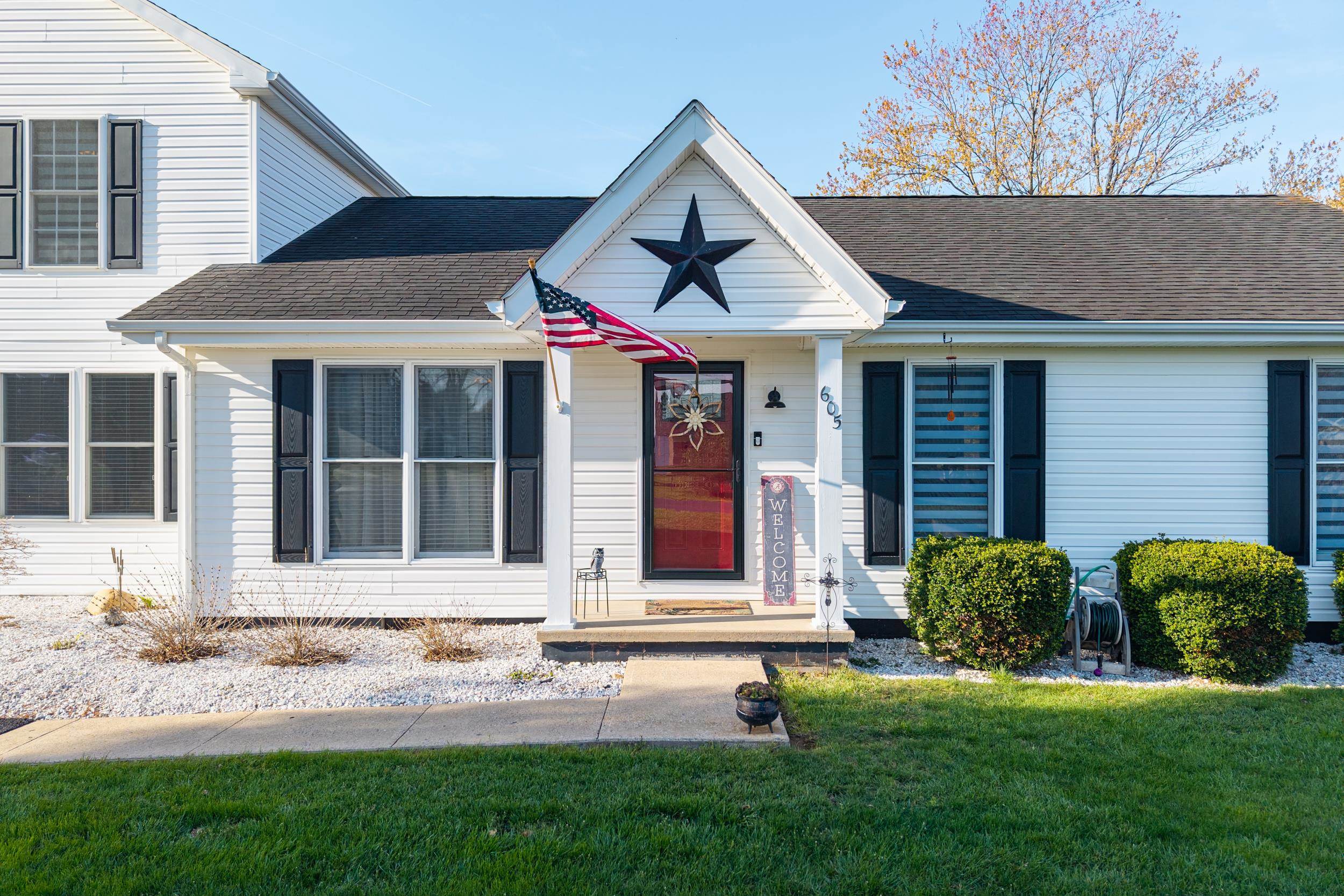 605 16th Street Grottoes, VA 24441 - Photo 2 of 34