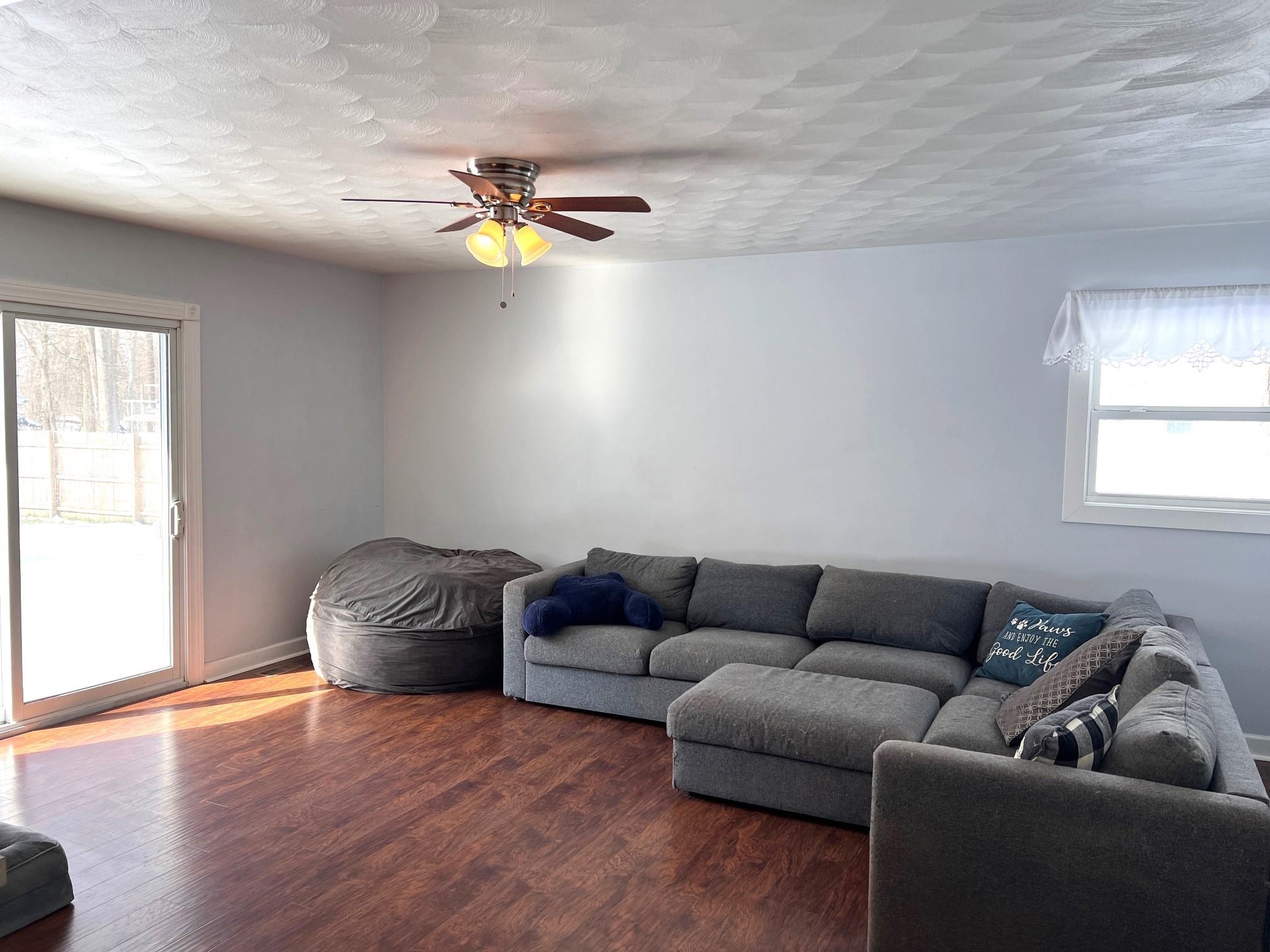 1056 East Beard Road Perry, MI 48872 - Photo 9 of 19 50137049-856c07ae-0491-43c7-a961-e52d8f94cb62.JPG