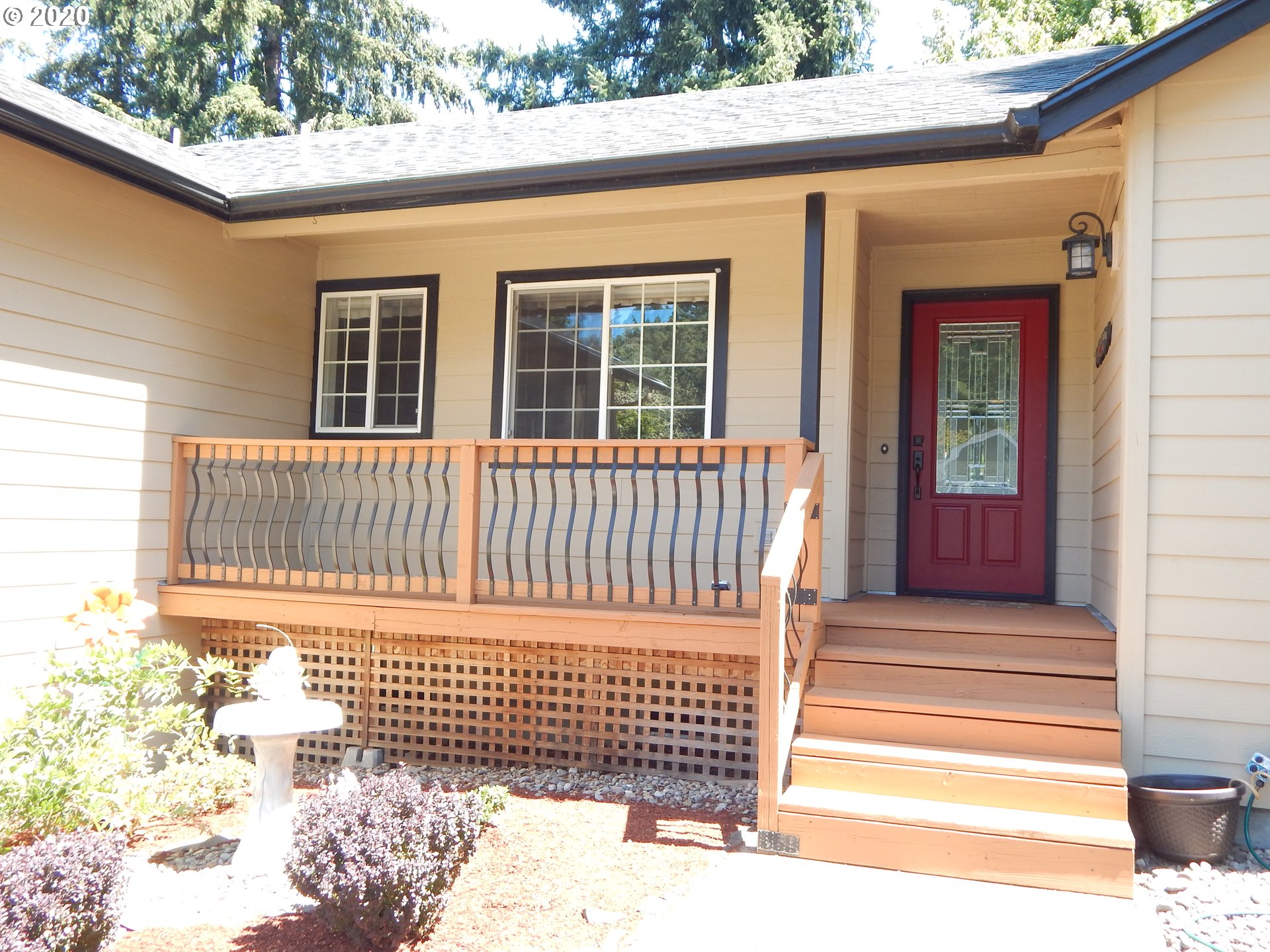 555 South 67th Place Springfield, OR 97478 - Photo 3 of 28