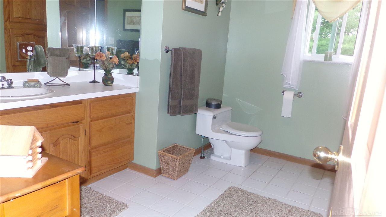 851 Mack Road Leonard, MI 48367 - Photo 7 of 34