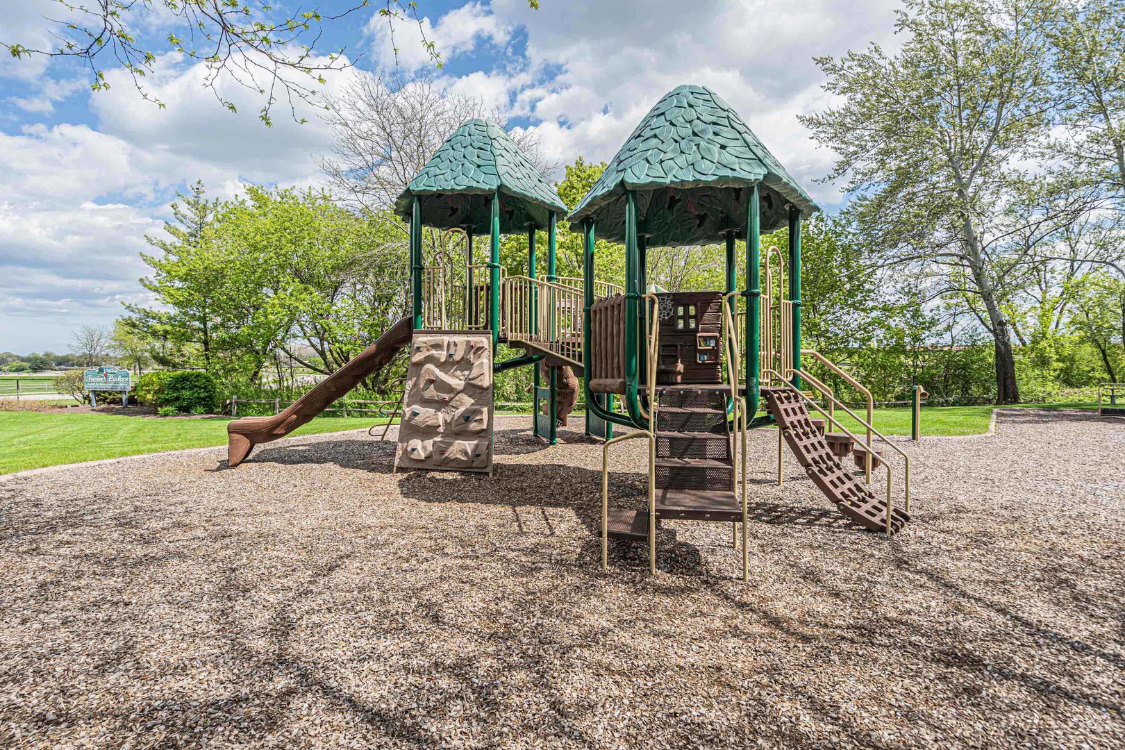 225 South Rohlwing Road, Unit 301 Palatine, IL 60074 - Photo 19 of 21 Gallery Image 19