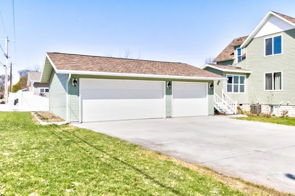 $279,900 | 413 Park Street, Marinette, WI 54143