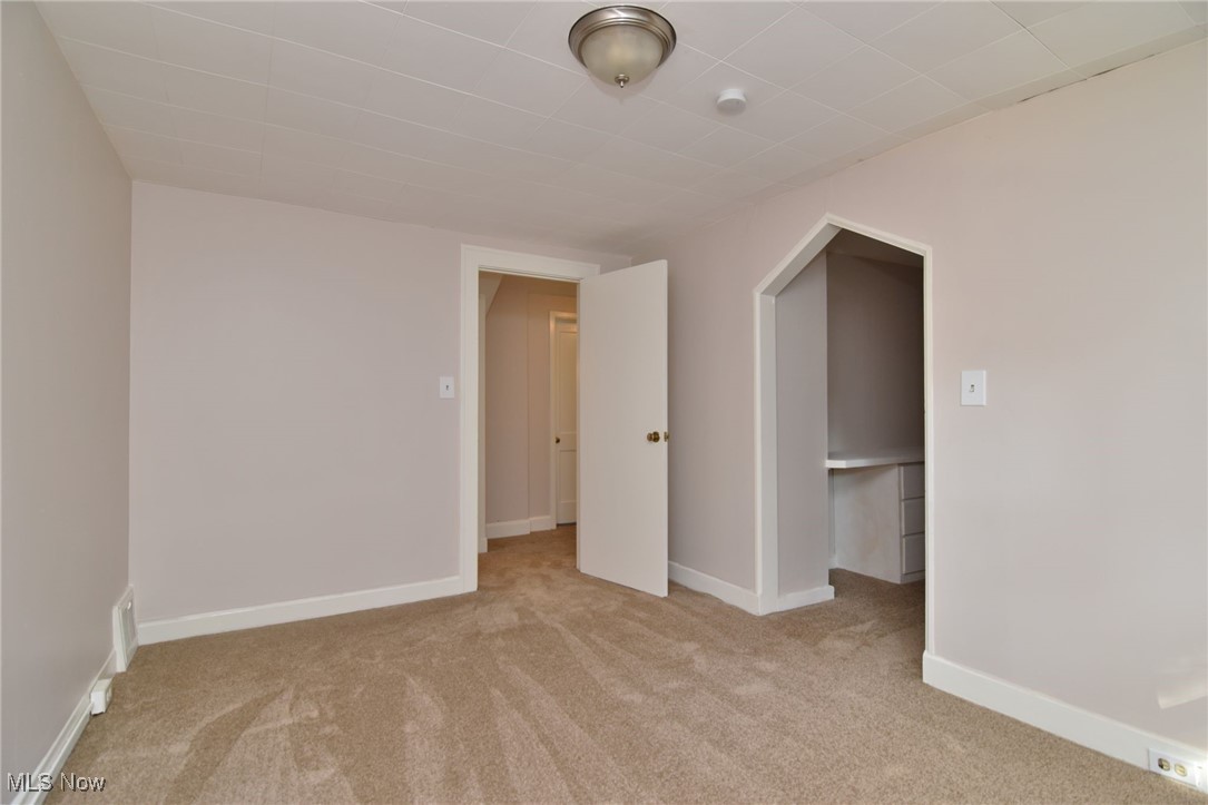 2559 Canterbury Road Cleveland, OH 44118 - Photo 19 of 30 3rd Bedroom