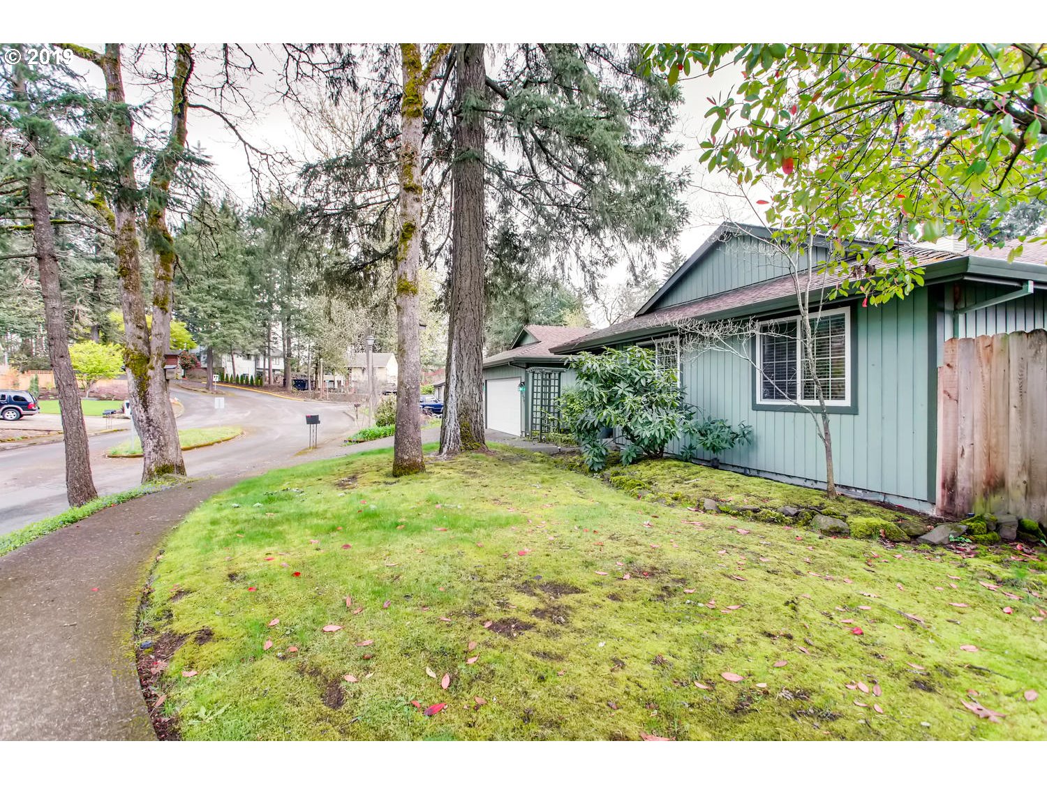 7055 Ridgegate Drive Gladstone, OR 97027 - Photo 2 of 28 Gallery Image 2