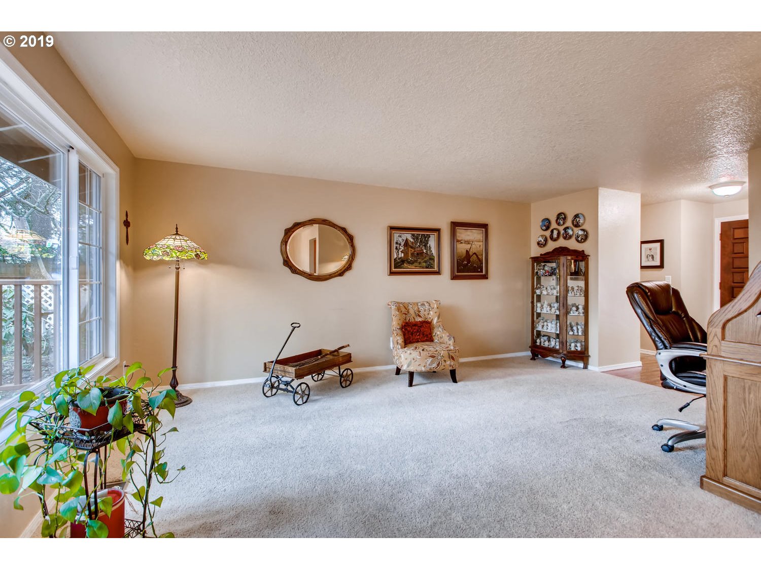 7055 Ridgegate Drive Gladstone, OR 97027 - Photo 5 of 28 Gallery Image 5