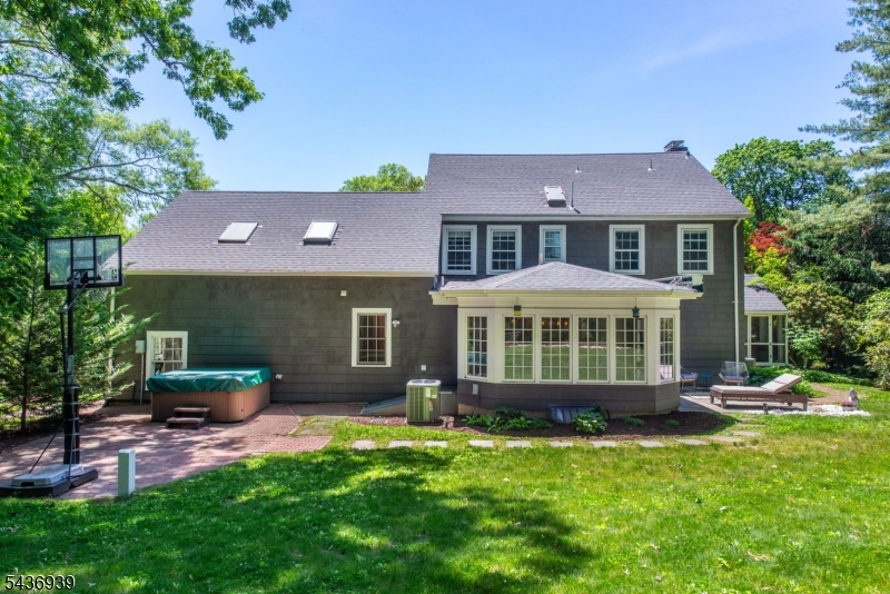 11 Yorke Road Mountain Lakes, NJ 07046 - Photo 3 of 50