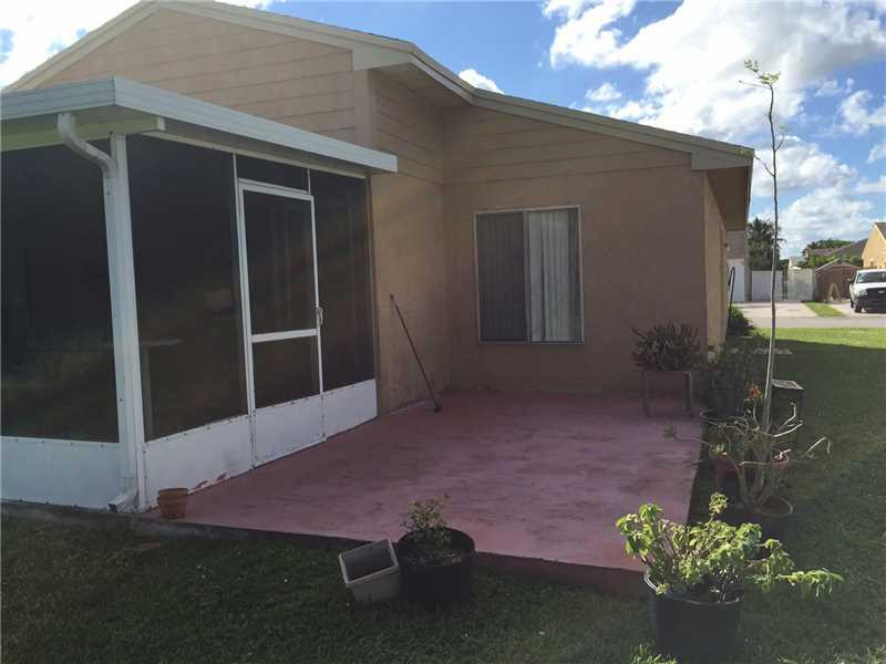 8272 Irongate Place Boca Raton, FL 33433 - Photo 10 of 15 Patio/Deck