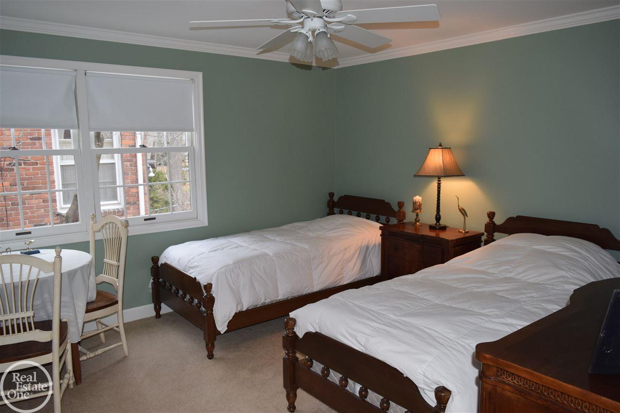 306 Cloverly Road Grosse Pointe Farms, MI 48236 - Photo 33 of 45
