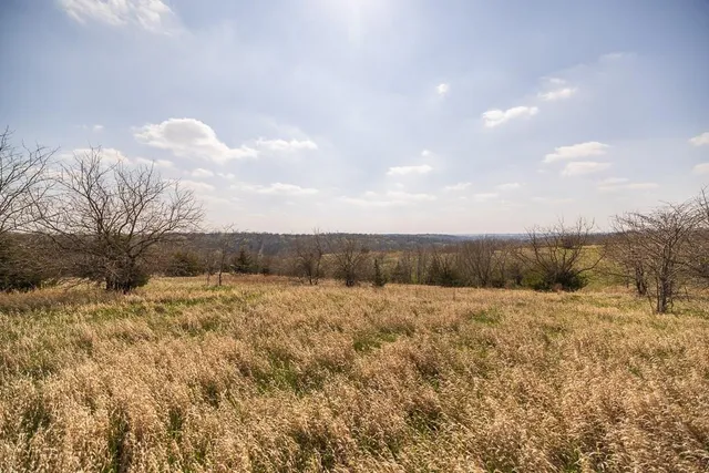 $972,500 | West State Line Road, Grant City, MO 64456