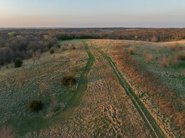 $972,500 | West State Line Road, Grant City, MO 64456