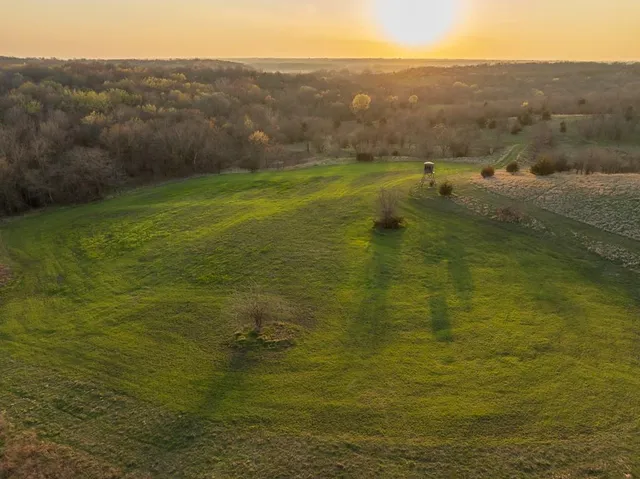 $972,500 | West State Line Road, Grant City, MO 64456