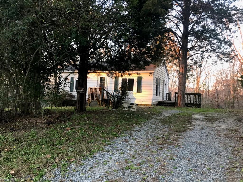 408 Motsinger Road Thomasville, NC 27360 - Photo 2 of 15 Gallery Image 2