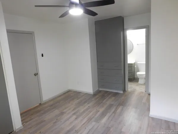 $1,550 | 414 Kings Court, Unit B, San Antonio, TX 78212