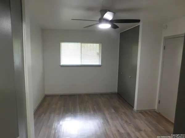 $1,550 | 414 Kings Court, Unit B, San Antonio, TX 78212