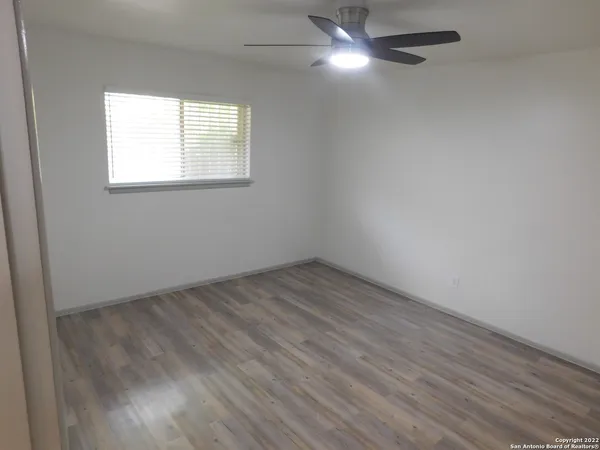 $1,550 | 414 Kings Court, Unit B, San Antonio, TX 78212
