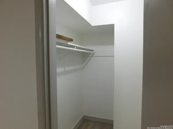 $1,550 | 414 Kings Court, Unit B, San Antonio, TX 78212