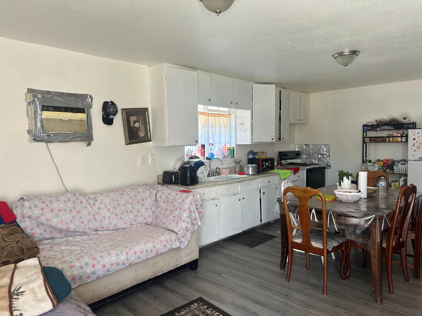 1900 Kenneth Street Modesto, CA 95351 - Photo 4 of 15