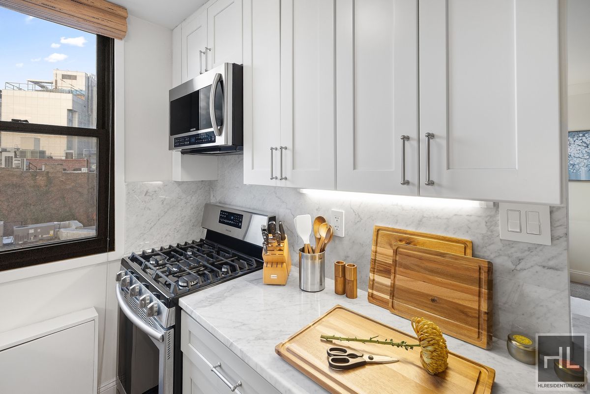 61 Jane Street, Unit 7L Manhattan, NY 10014 - Photo 5 of 14 Photo 5