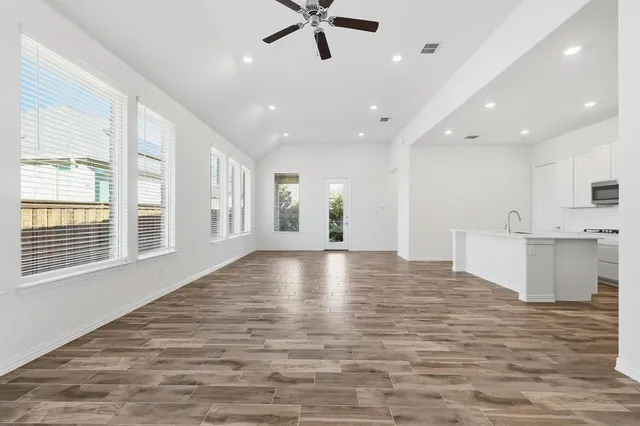 $435,000 | 4826 Forest Crest Parkway, Arlington, TX 76005