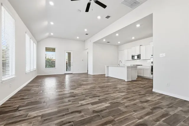 $435,000 | 4826 Forest Crest Parkway, Arlington, TX 76005