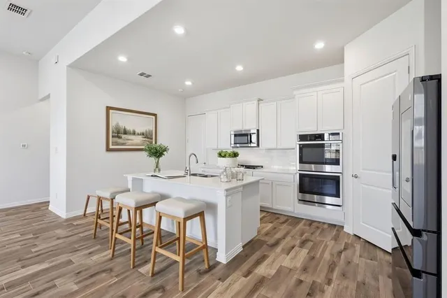 $419,000 | 4826 Forest Crest Parkway, Arlington, TX 76005