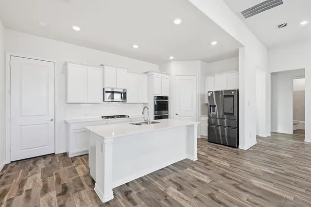 $435,000 | 4826 Forest Crest Parkway, Arlington, TX 76005